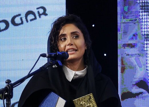 چهره الناز شاکردوست با ماسکی سیاه در جشنواره فیلم فجر/عکس چهره الناز شاکردوست با ماسکی سیاه در جشنواره فیلم فجر/عکس