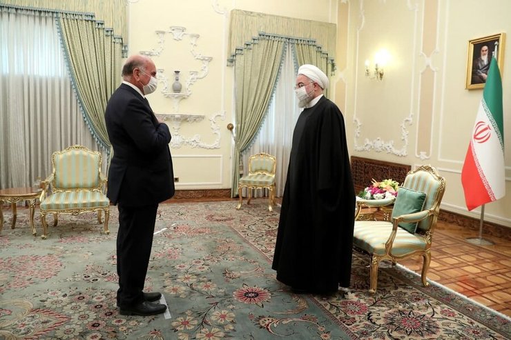 تصاویر| رعایت فاصله اجتماعی در دیدار روحانی و وزیر خارجه عراق