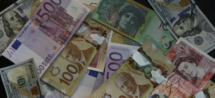 کاهش نرخ یورو، پوند و ۱۹ ارز رسمی
