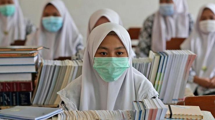 اندونزی «حجاب اجباری» را در مدارس عمومی ممنوع کرد
