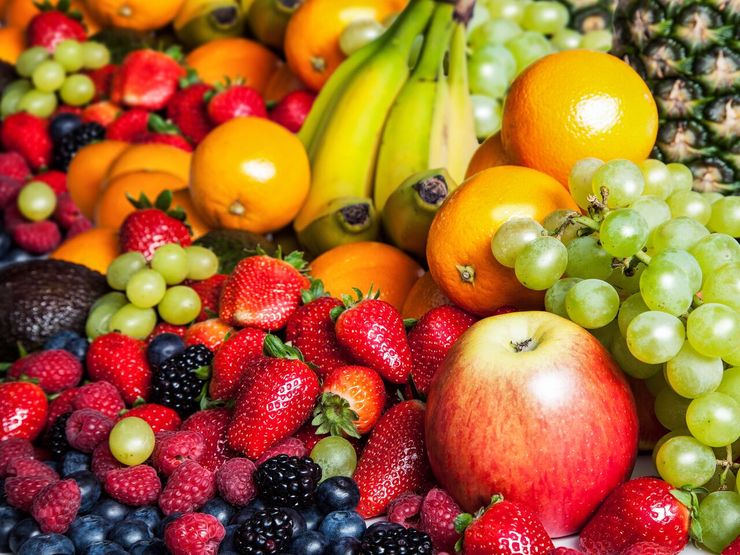 چرا نباید در مصرف میوه زیاده‌روی کرد؟