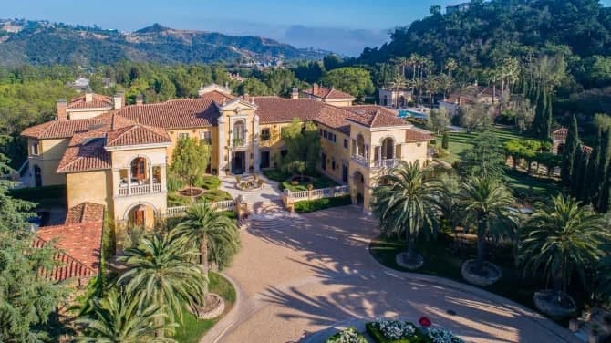 عکس| گرانترین خانه فروخته شده در حراجی بورلی هیلز