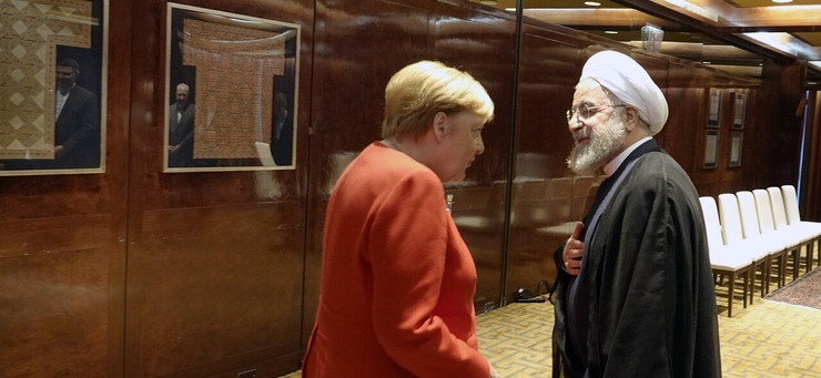 روحانی در گفت‌وگو با صدراعظم آلمان: ورود موضوعات جدید به برجام غیرممکن است