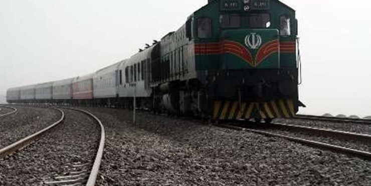 طوفان شن، قطار زاهدان ـ کرمان را از ریل خارج کرد