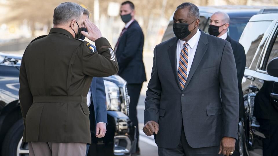 اولین وزیر دفاع سیاهپوست برای آمریکا سوگند خورد/عکس اولین وزیر دفاع سیاهپوست برای آمریکا سوگند خورد/عکس