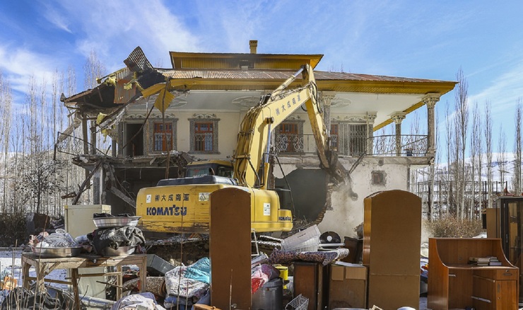 تصاویر| تخریب ویلای میلیاردی چند مسئول در فیروزکوه