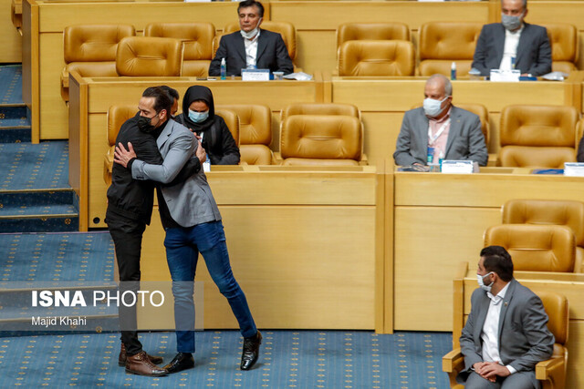 انتخاب رئیس فدراسیون فوتبال به دور دوم کشیده شد/ کریمی و آجرلو حذف شدند