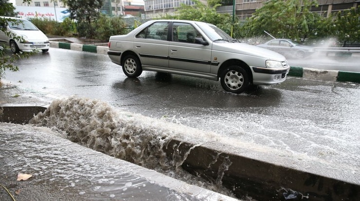 هشدار هواشناسی درباره آب‌گرفتگی معابر و کولاک برف در گردنه‌ها