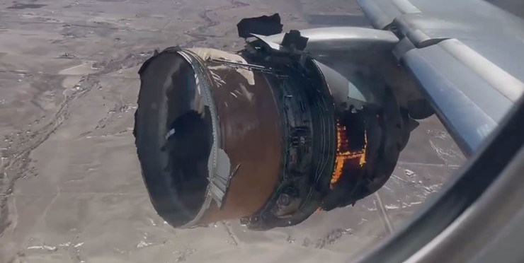 فیلم| موتور هواپیمای مسافربری منفجر شد/ کسی آسیب ندید