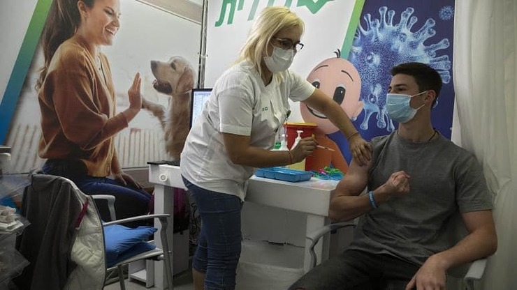 آسوشیتدپرس مدعی شد: اسرائیل برای سوریه واکسن کرونا خرید
