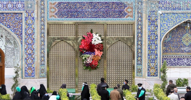 تصاویر| لحظه تحویل سال ۱۴۰۰ در حرم امام رضا
