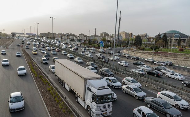 بارش باران در ١١ استان/ ترافیک پرحجم در ورودی پایتخت