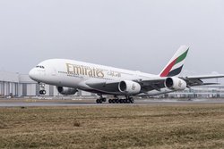 ازسرگیری پروازهای هواپیمایی امارات چندماه عقب افتاد