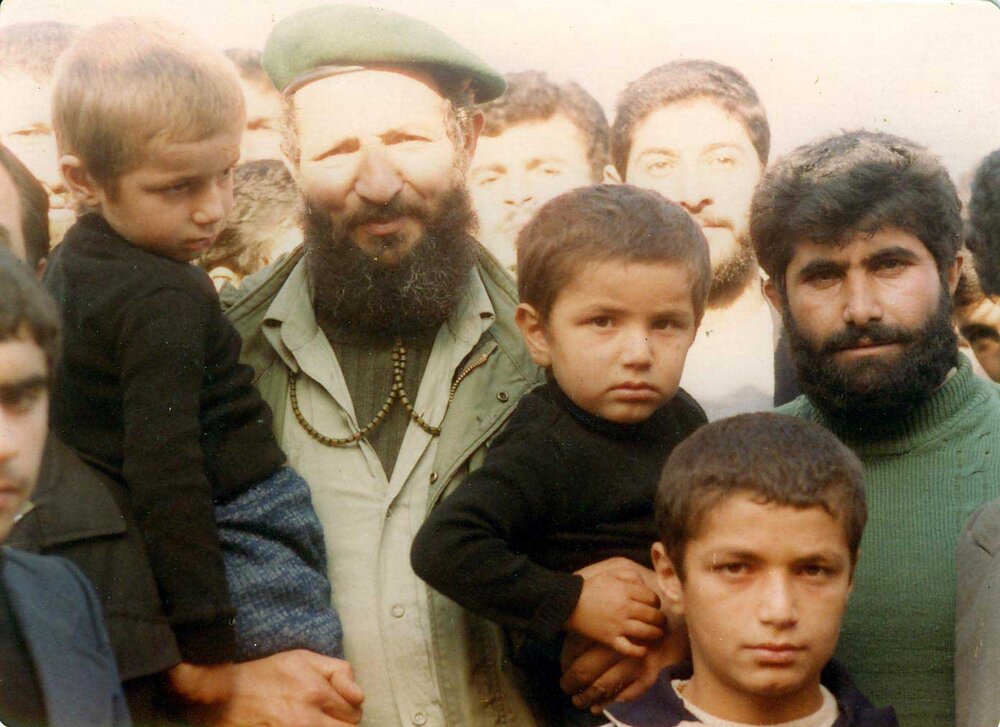 این فرمانده جنگهای چریکی ایران، به گوش بنی صدر سیلی زد +عکس این فرمانده جنگهای چریکی ایران، به گوش بنی صدر سیلی زد +عکس