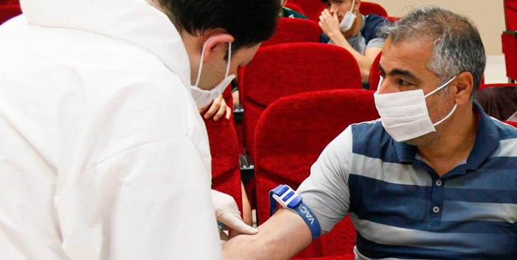 عکس| تراکتوریها تست کرونا دادند عکس| تراکتوریها تست کرونا دادند