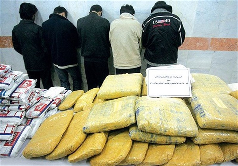 دستگیری ۱۱ عضو یک باند قاچاق مواد مخدر در زاهدان