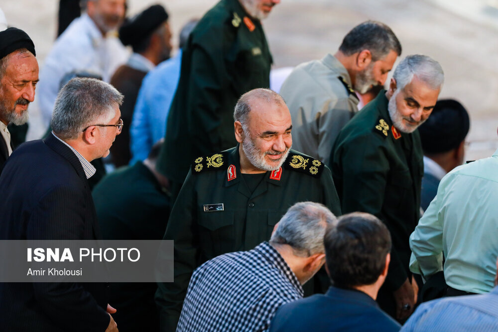 آخرین تصویر از حضور سردار سلیمانی در مراسم سالروز رحلت امام خمینی