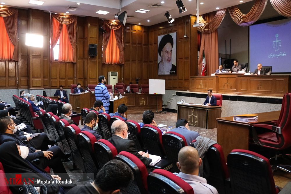 در ششمین جلسه رسیدگی به اتهامات ۲۱ متهم کلان ارزی چه گذشت؟ در ششمین جلسه رسیدگی به اتهامات ۲۱ متهم کلان ارزی چه گذشت؟