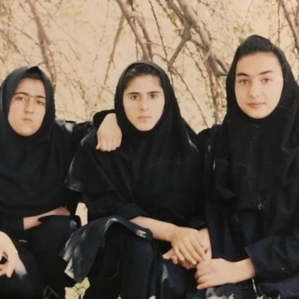 عکس| تیپ دانشآموزی هانیه توسلی و شبنم قلیخانی عکس| تیپ دانشآموزی هانیه توسلی و شبنم قلیخانی