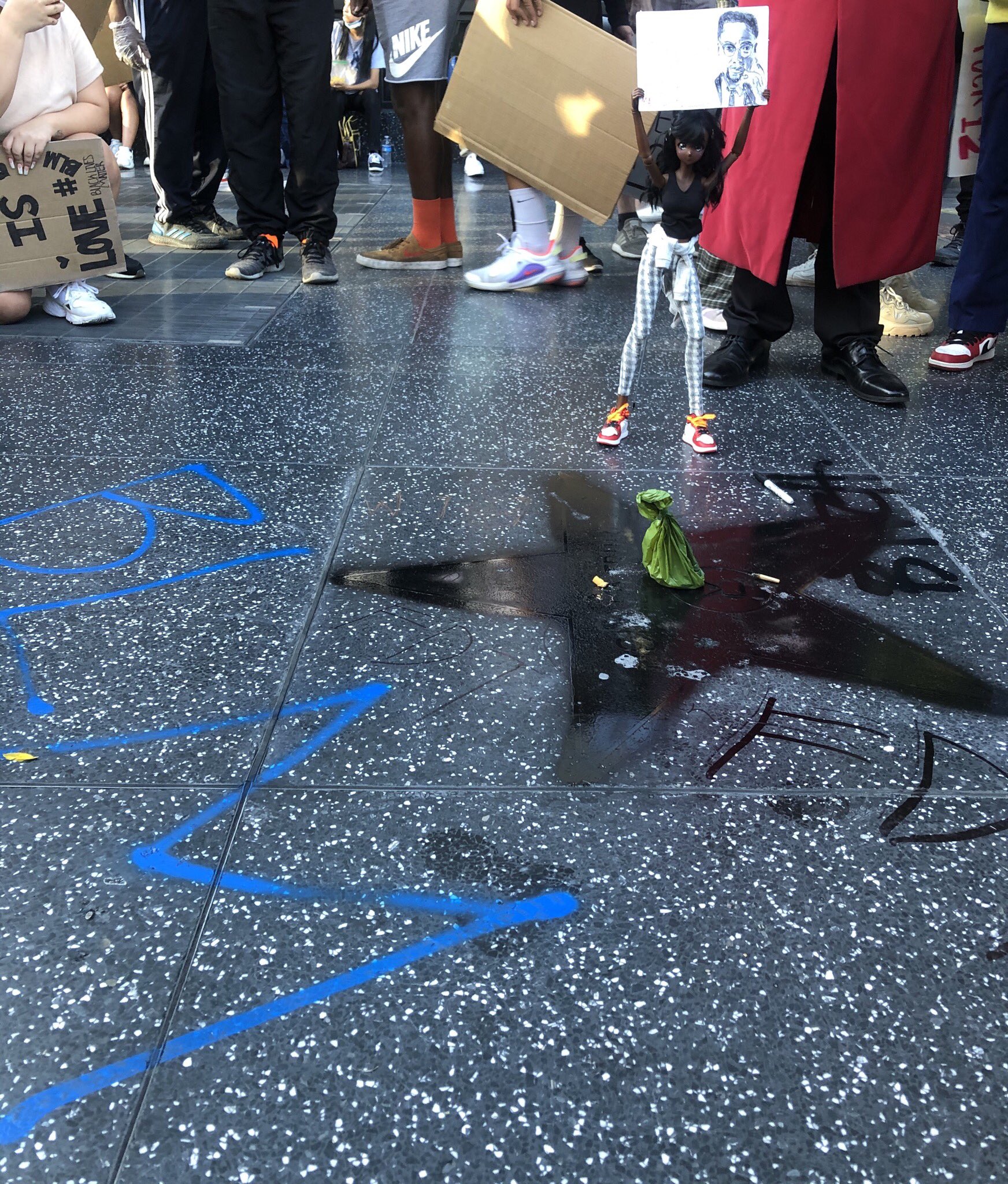 ستاره مشاهیر ترامپ در هالیوود مخدوش شد/ عکس ستاره مشاهیر ترامپ در هالیوود مخدوش شد/ عکس