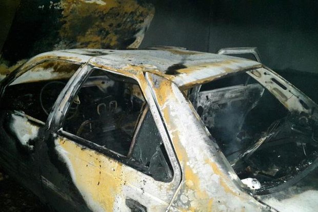 ۱۳ خودرو توقیفی در آتش سوختند