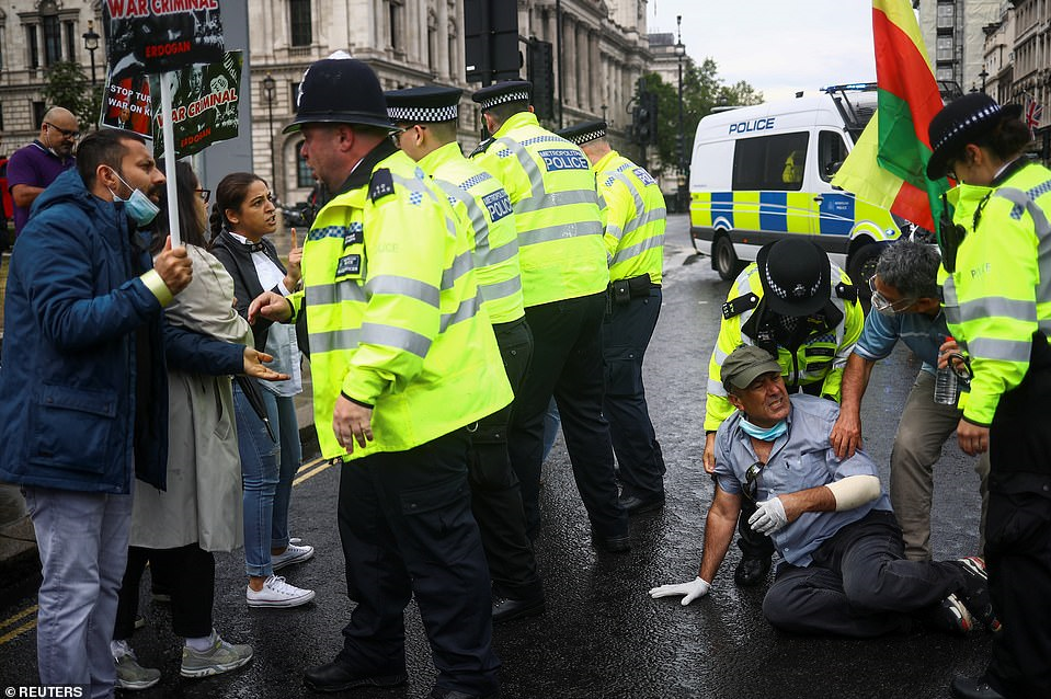 تصاویر| بوریس جانسون تصادف کرد