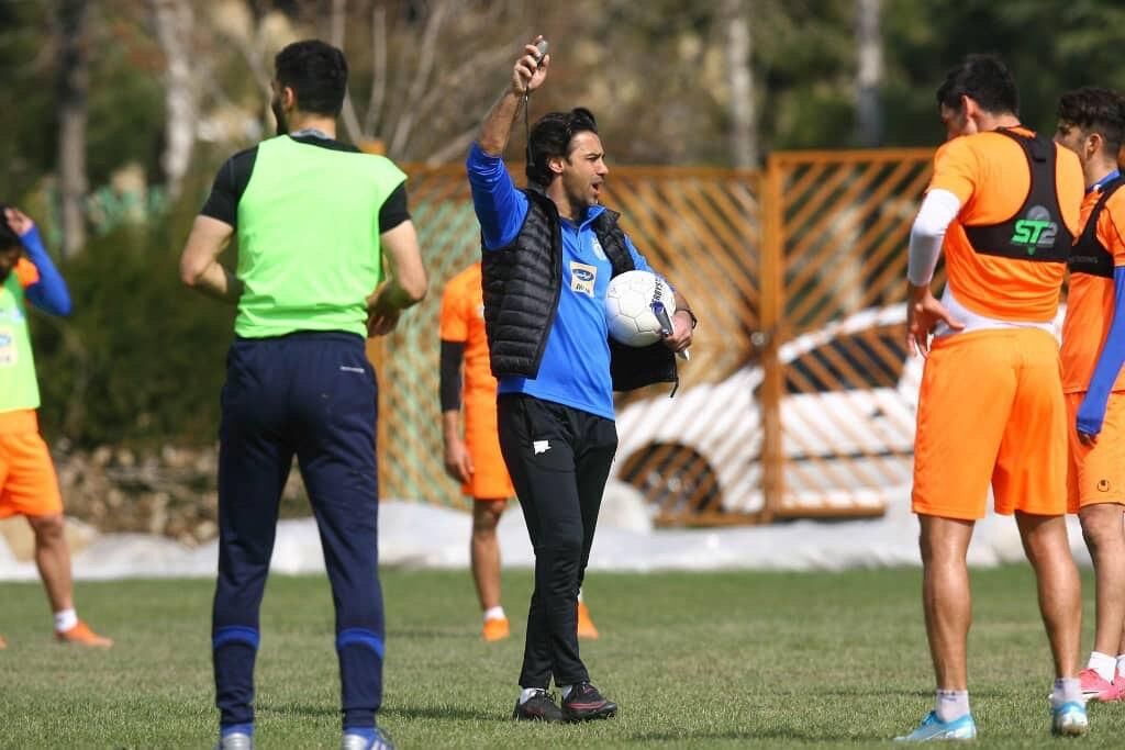 واکنش باشگاه استقلال به شروع مجدد مسابقات فوتبال؛ نگران هستیم واکنش باشگاه استقلال به شروع مجدد مسابقات فوتبال؛ نگران هستیم