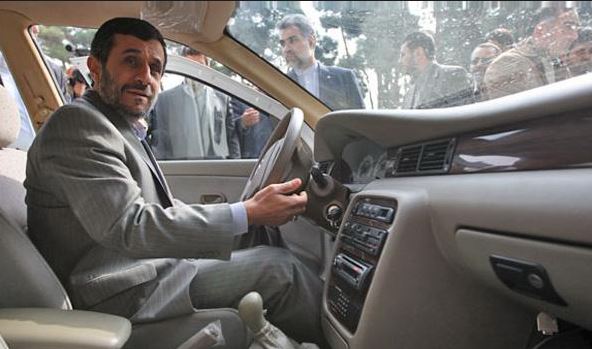 ماجرای دسته گل ۹۰ میلیون دلاری که احمدی‌نژاد در سنگال به آب داد