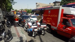 آتش‌سوزی انبار پارچه در خیابان مولوی تهران
