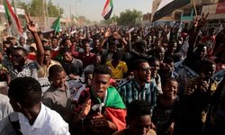 هزاران تظاهرکننده سودانی خواستار 