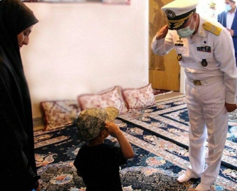 تصاویر| احترام نظامی در سپاه و ارتش چه تفاوتی با هم دارند؟ تصاویر| احترام نظامی در سپاه و ارتش چه تفاوتی با هم دارند؟