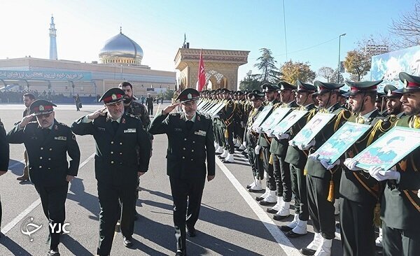 تصاویر| احترام نظامی در سپاه و ارتش چه تفاوتی با هم دارند؟ تصاویر| احترام نظامی در سپاه و ارتش چه تفاوتی با هم دارند؟