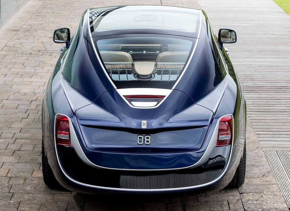 عکس| با گرانترین خودروی لوکس دنیا آشنا شوید عکس| با گرانترین خودروی لوکس دنیا آشنا شوید