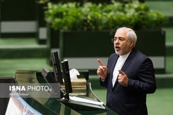 ظریف: قرارداد ۲۵ ساله ایران و چین در زمان دیدار 