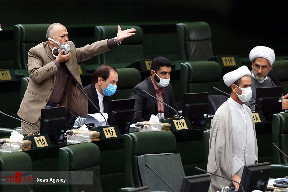 پرسش‌های عجیب نمایندگان از ظریف؛ چرا مارا سفر خارجی نبردید؟ چرا صادرات مرغ نداریم؟