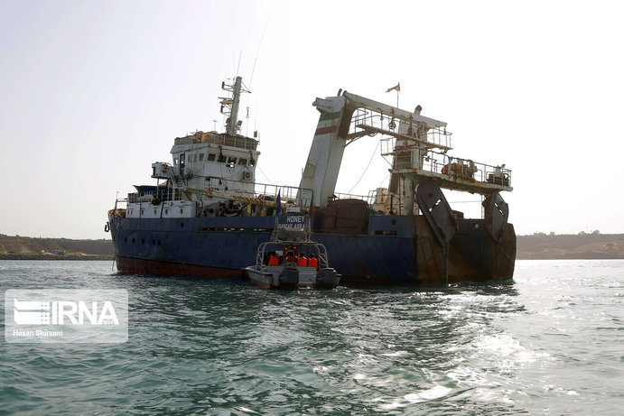 رخنه شبانه کشتی‌های چینی ‌به ‌‌ذخایر خلیج فارس