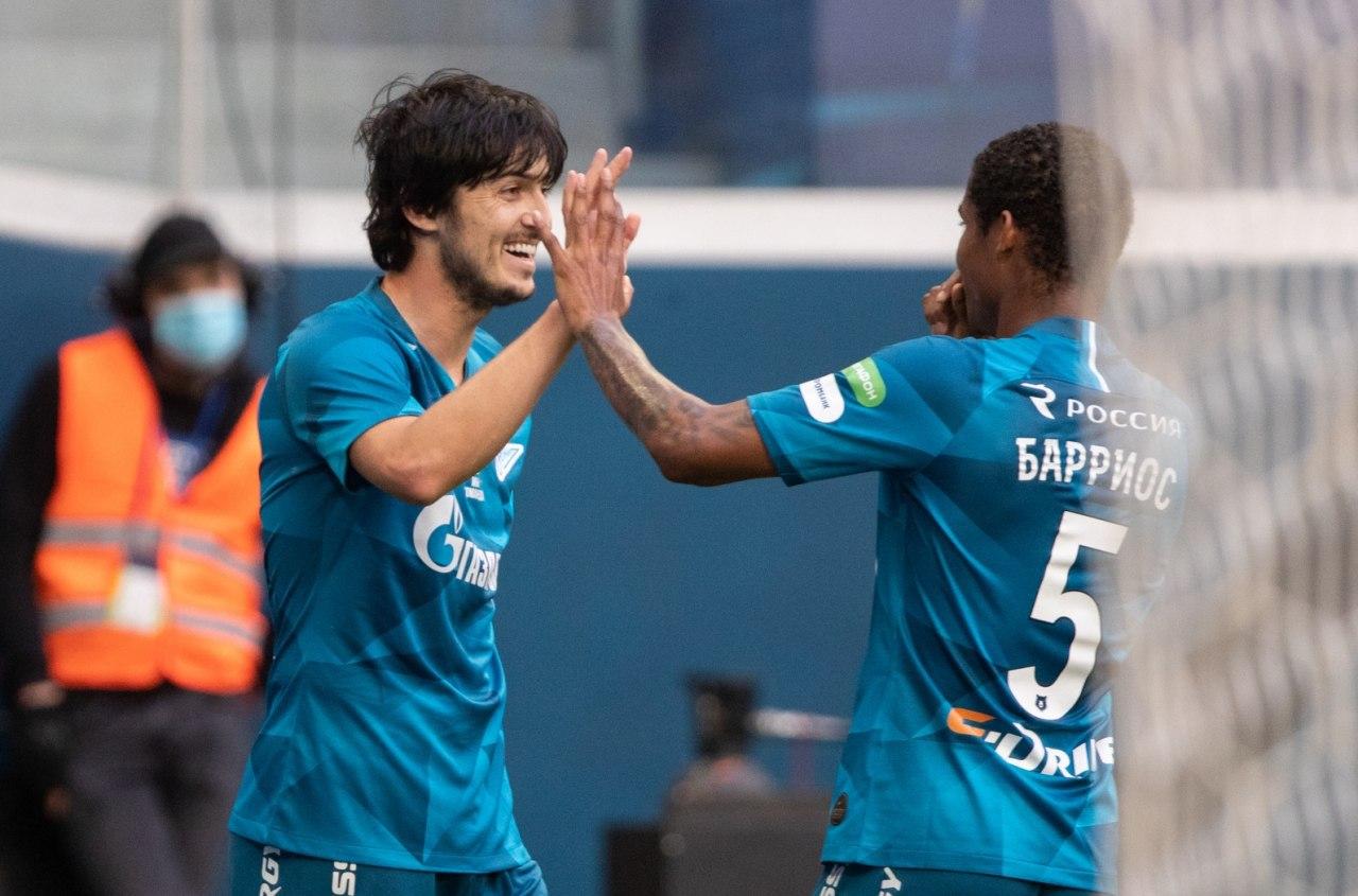 تصاویر| جنگ علنی مهاجم ایرانی علیه هم&zwnj;تیمی&zwnj;اش