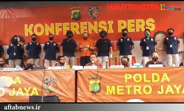 عکس| بازداشت کودکآزار ۶۵ ساله با دو دختر زیر سن قانونی عکس| بازداشت کودکآزار ۶۵ ساله با دو دختر زیر سن قانونی