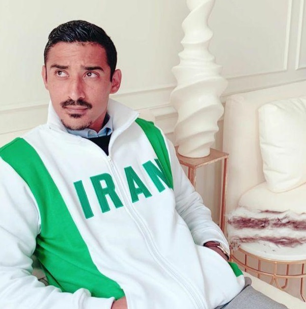 لباس تیم ملی ایران در جام‌جهانی ۱۹۷۸ بر تن رضا گوچی/عکس