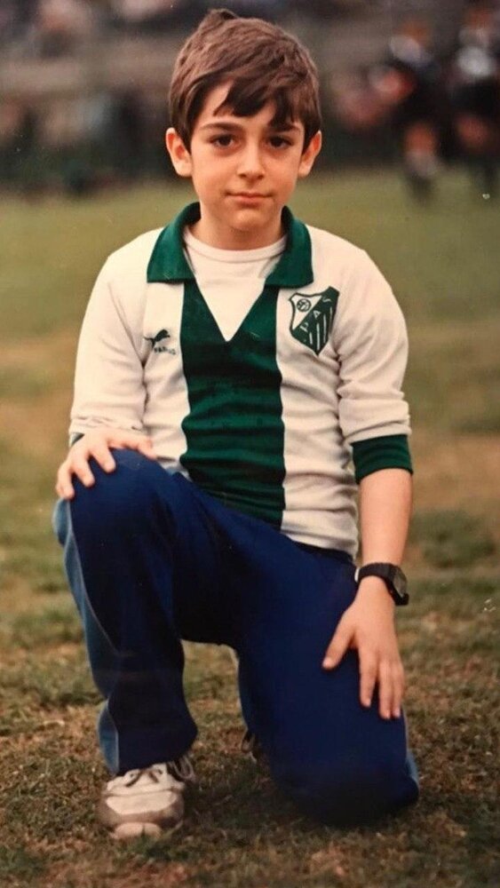 سوپراستار سینمای ایران در لباس خاطرهانگیز «پاس»/عکس سوپراستار سینمای ایران در لباس خاطرهانگیز «پاس»/عکس