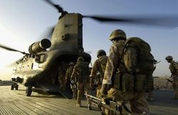 آمریکا نیروهای خود را در افغانستان به ۸۶۰۰ تن کاهش داد