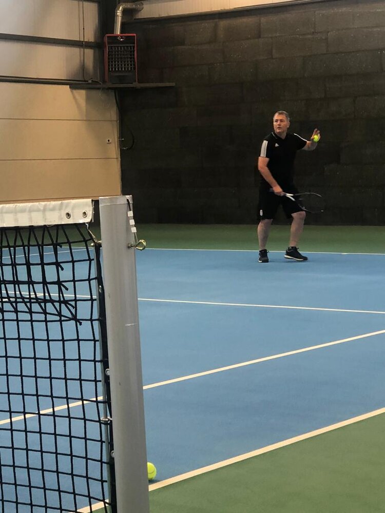 رقابت علی کریمی و اسکوچیچ در زمین تنیس/عکس رقابت علی کریمی و اسکوچیچ در زمین تنیس/عکس