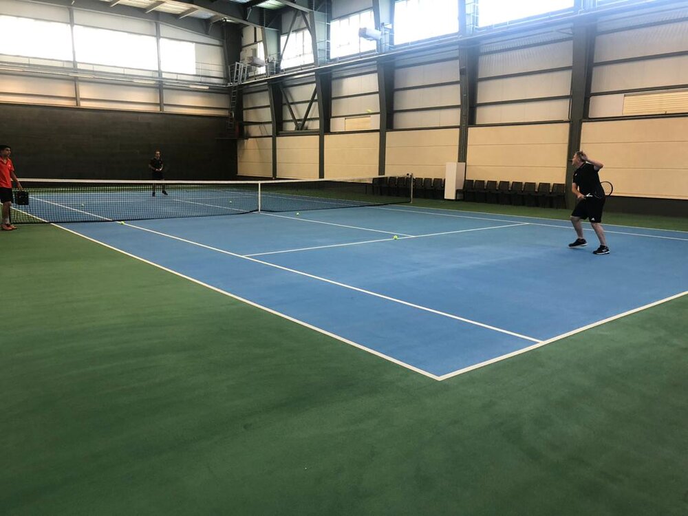 رقابت علی کریمی و اسکوچیچ در زمین تنیس/عکس رقابت علی کریمی و اسکوچیچ در زمین تنیس/عکس