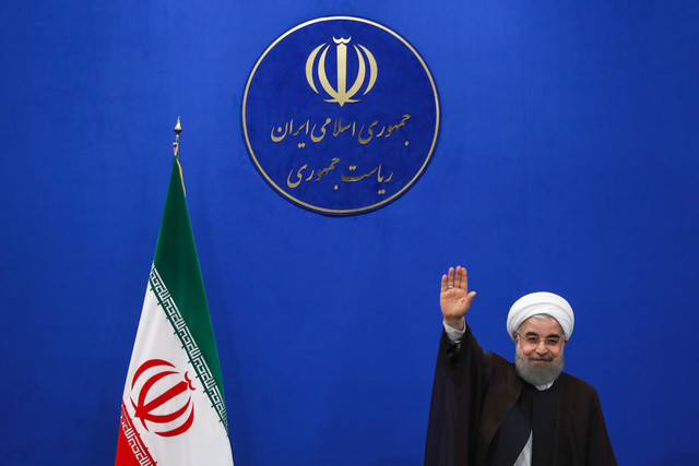 مردم زیر بار فشار اقتصادی؛ روحانی تا تیر ۱۴۰۰ چه کاری می تواند انجام دهد؟ مردم زیر بار فشار اقتصادی؛ روحانی تا تیر ۱۴۰۰ چه کاری می تواند انجام دهد؟