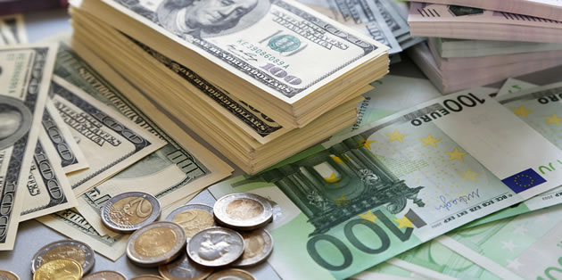 تب تند دلار در تابستان داغ| چهار دست و پا روی دلار نشسته‌اند و بر طبل گرانی می‌کوبند/ دلالان بازار ارز را باید به فلکِ مالیات بست