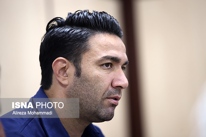 پیام نکونام به هواداران فولاد: امشب جایتان روی سکوها خالی است