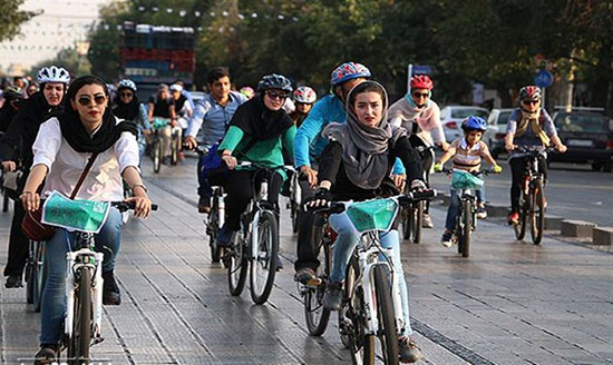 ماجرای دوچرخه‌سواری دختران و یک استعفای دسته جمعی