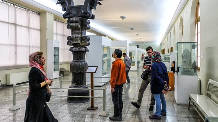 مخزن موزه ملی ایران به مرقد امام‌ منتقل می‌شود؟