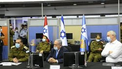 نتانیاهو از مقر جبهه داخلی بازدید کرد و پیامی به حزب‌الله لبنان فرستاد