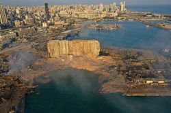 اختلاف نظر وزیر دفاع آمریکا با ترامپ درباره علت انفجار بیروت